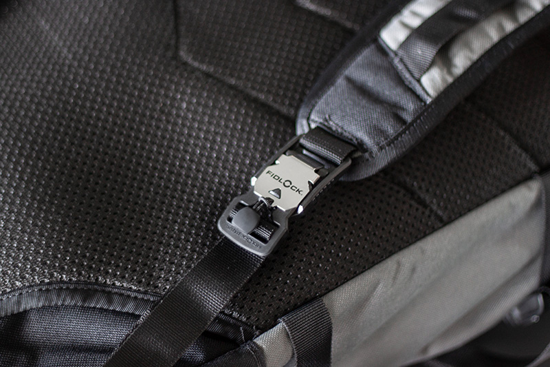 1 Fidlock® V-Buckle Magnetic Techwear Belt Quick Release – Kreation  Laboratories LLC
