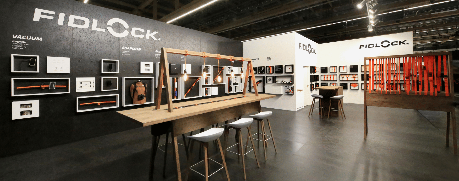 FIDLOCK Exhibition booth