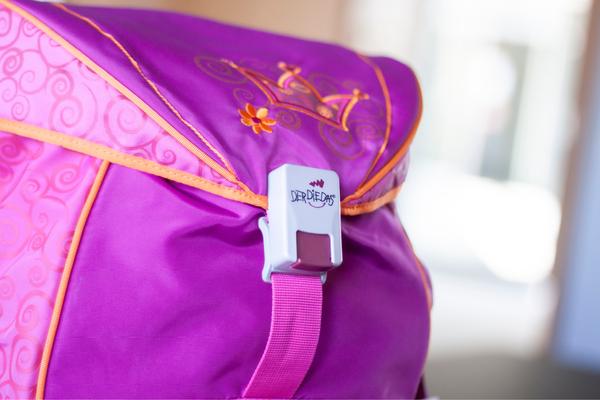 Schoolbag by DerDieDas with SNAP push
