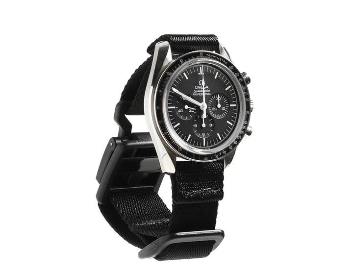 Front view watch with FIDLOCK watch strap